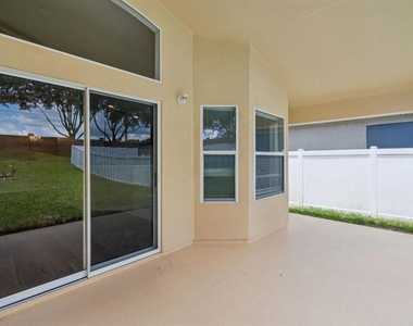 15723 Markham Drive - Photo Thumbnail 12