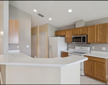 15723 Markham Drive - Photo Thumbnail 2