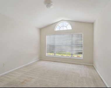 15723 Markham Drive - Photo Thumbnail 11