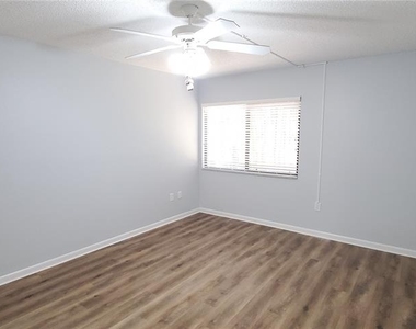 2756 Orchid Oaks Drive - Photo Thumbnail 9