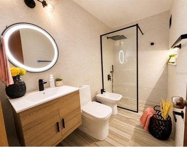 658 Miramar - Photo Thumbnail 8