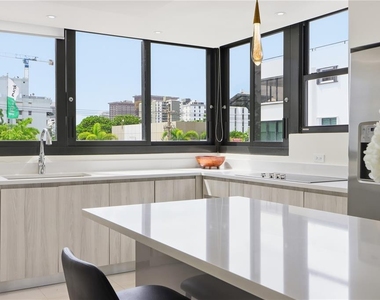 1485 Ashford Ave - Photo Thumbnail 8