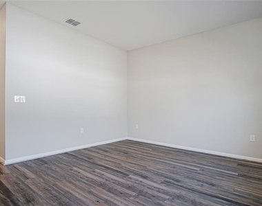 1229 Forest Gate Circle - Photo Thumbnail 13