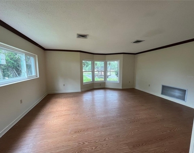 1145 S Lake Reedy Boulevard - Photo Thumbnail 4