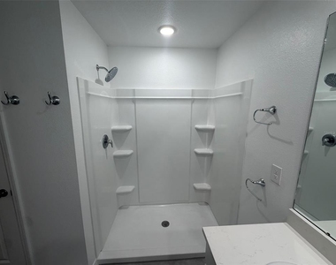 4703 Sw 85th Place - Photo Thumbnail 17