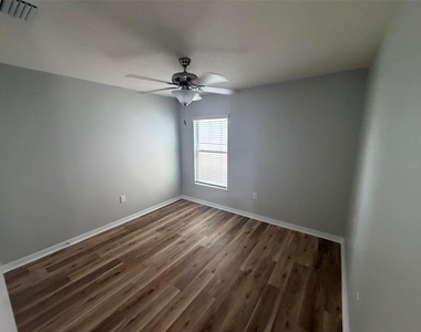 4703 Sw 85th Place - Photo Thumbnail 9