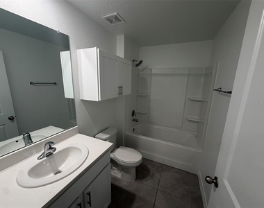 4703 Sw 85th Place - Photo Thumbnail 8