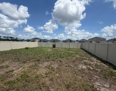 4703 Sw 85th Place - Photo Thumbnail 23