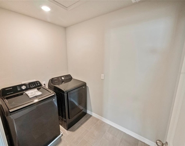 5268 Sanders Oak Trail - Photo Thumbnail 21