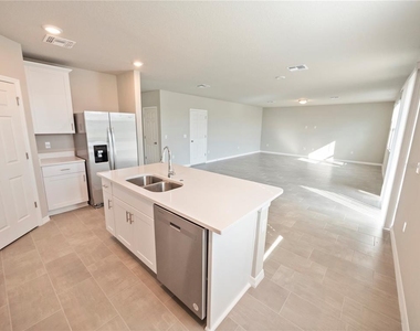 5268 Sanders Oak Trail - Photo Thumbnail 13
