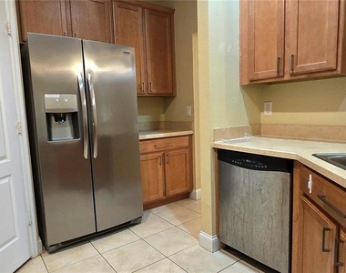 2921 Pine Oak Trail - Photo Thumbnail 11