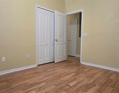 2921 Pine Oak Trail - Photo Thumbnail 21