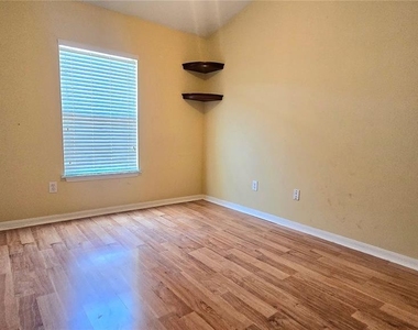 2921 Pine Oak Trail - Photo Thumbnail 23
