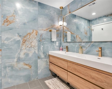 525 E Jackson Street - Photo Thumbnail 25
