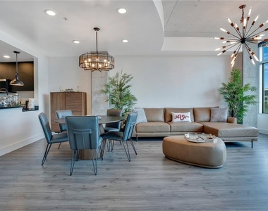 525 E Jackson Street - Photo Thumbnail 16