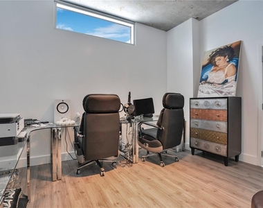 525 E Jackson Street - Photo Thumbnail 29