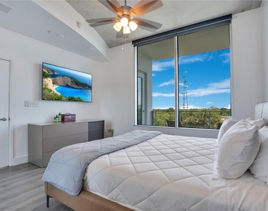 525 E Jackson Street - Photo Thumbnail 23