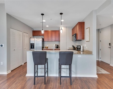 525 E Jackson Street - Photo Thumbnail 10