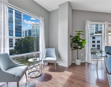 525 E Jackson Street - Photo Thumbnail 7