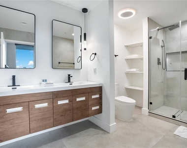525 E Jackson Street - Photo Thumbnail 27