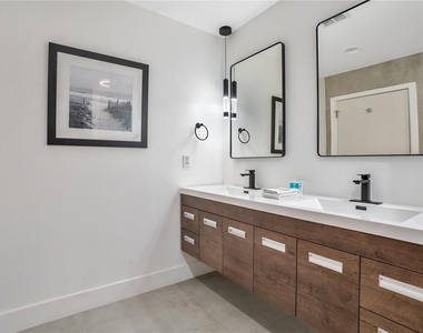 525 E Jackson Street - Photo Thumbnail 29