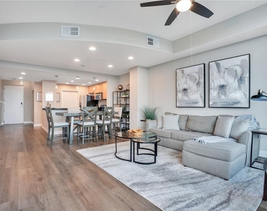 525 E Jackson Street - Photo Thumbnail 20