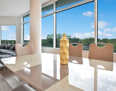 525 E Jackson Street - Photo Thumbnail 18