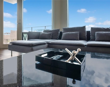 525 E Jackson Street - Photo Thumbnail 22