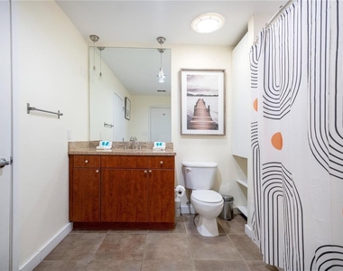 525 E Jackson Street - Photo Thumbnail 36