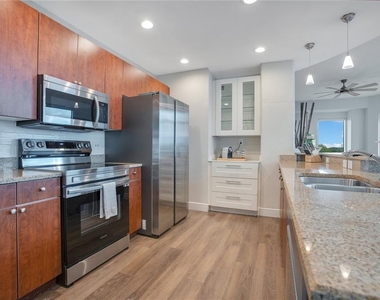 525 E Jackson Street - Photo Thumbnail 12