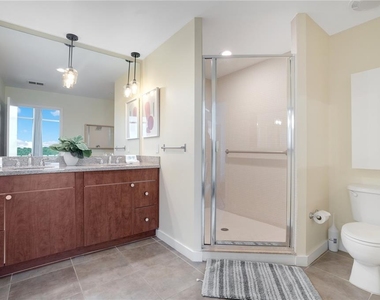 525 E Jackson Street - Photo Thumbnail 33