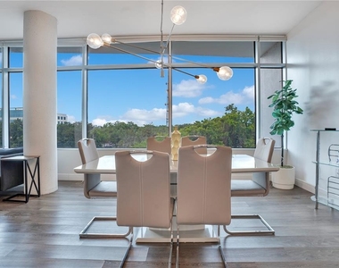 525 E Jackson Street - Photo Thumbnail 15