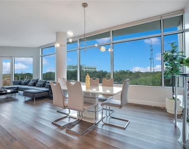 525 E Jackson Street - Photo Thumbnail 14