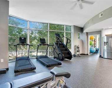 525 E Jackson Street - Photo Thumbnail 46
