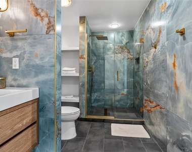 525 E Jackson Street - Photo Thumbnail 32