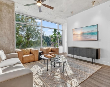 525 E Jackson Street - Photo Thumbnail 22
