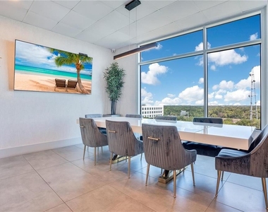 525 E Jackson Street - Photo Thumbnail 41