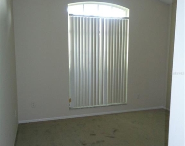 2125 River Park Boulevard - Photo Thumbnail 10