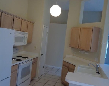 2125 River Park Boulevard - Photo Thumbnail 3