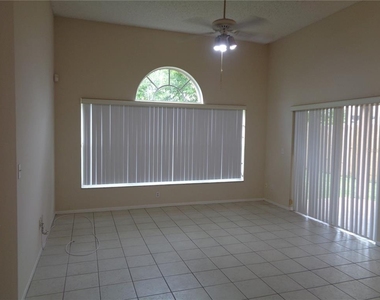 2125 River Park Boulevard - Photo Thumbnail 8
