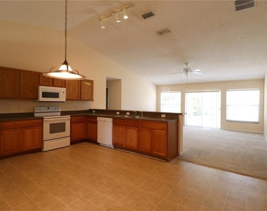 1386 Fallwood Drive - Photo Thumbnail 3