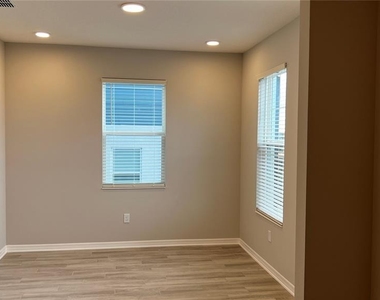 15769 Tollington Alley - Photo Thumbnail 4