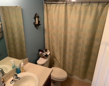 9118 Sabal Pine Way - Photo Thumbnail 10