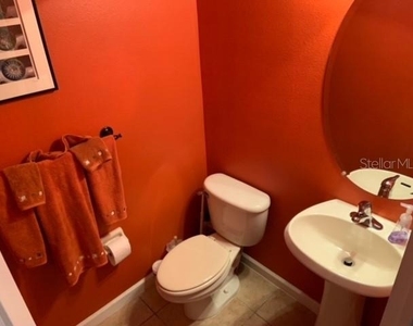 9118 Sabal Pine Way - Photo Thumbnail 3