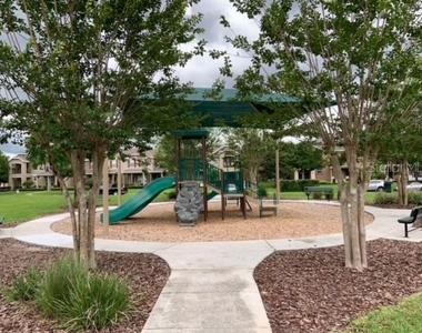 9118 Sabal Pine Way - Photo Thumbnail 17