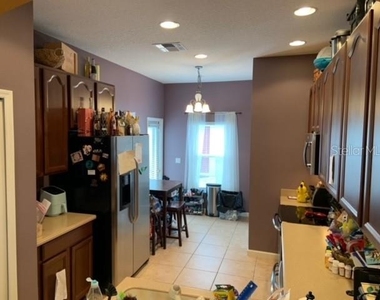 9118 Sabal Pine Way - Photo Thumbnail 2
