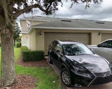 9118 Sabal Pine Way - Photo Thumbnail 15