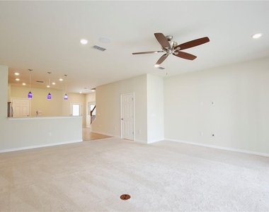 3924 Plainview Drive - Photo Thumbnail 7