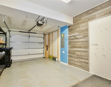 3924 Plainview Drive - Photo Thumbnail 20