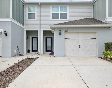 3924 Plainview Drive - Photo Thumbnail 1